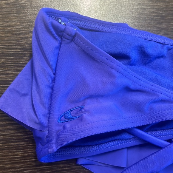 O’Neill Saltwater Solids bikini top Sz L - Picture 3 of 3